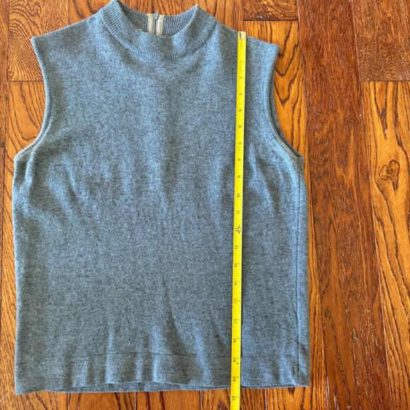 Vintage Ladies 36 Blue 2 Piece Classic Sweater Set Lambs Wool Mix Tank Cardigan - Picture 8 of 16